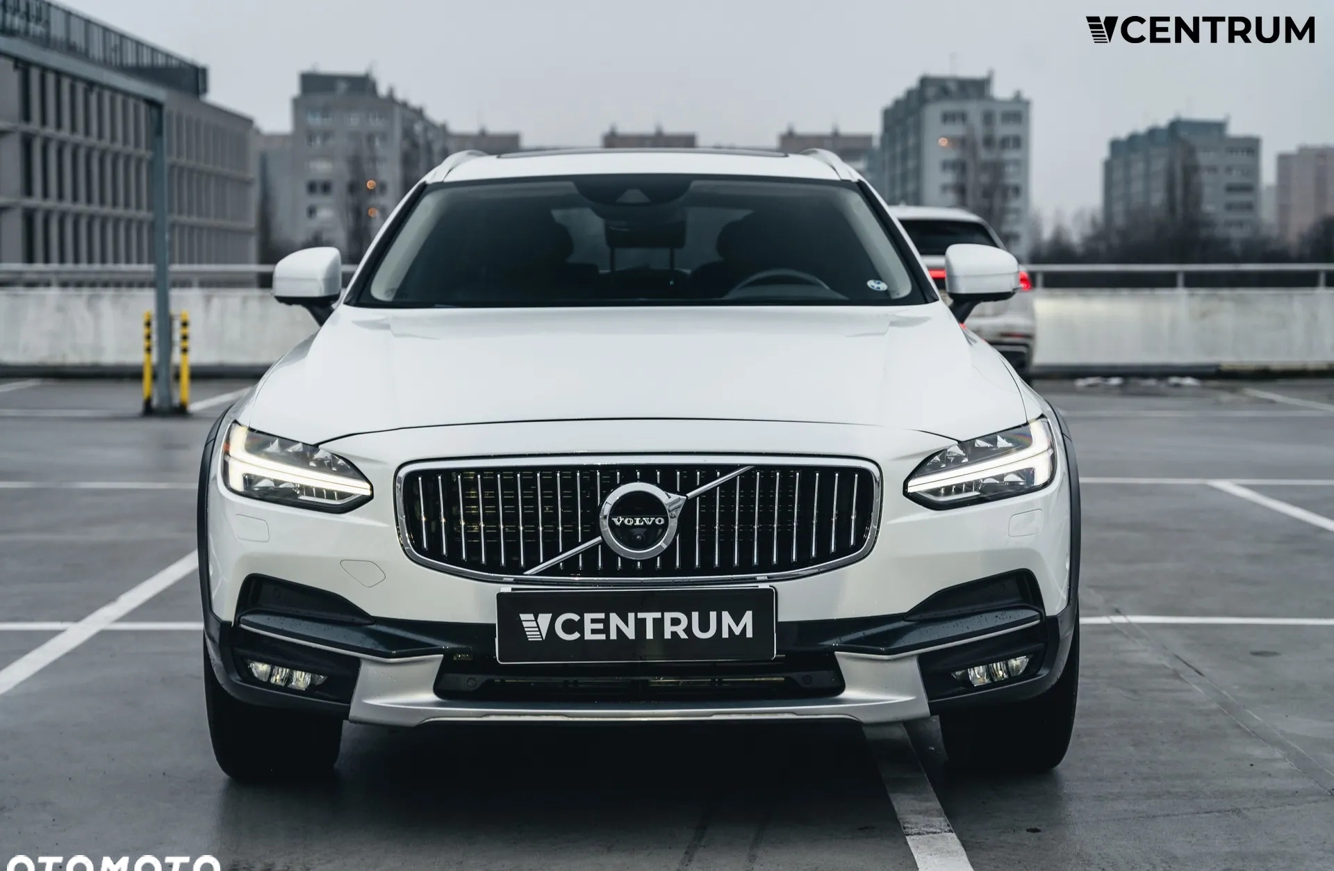 Volvo V90 Cross Country cena 149900 przebieg: 25900, rok produkcji 2018 z Rogoźno małe 106